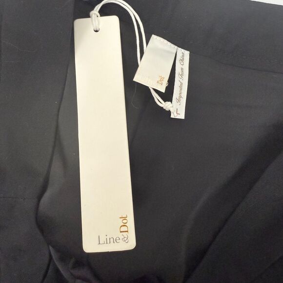 LINE & DOT Pleated Trouser Shorts L Black Mid Rise Drapey Skort-Back NWT B7 - Picture 4 of 5